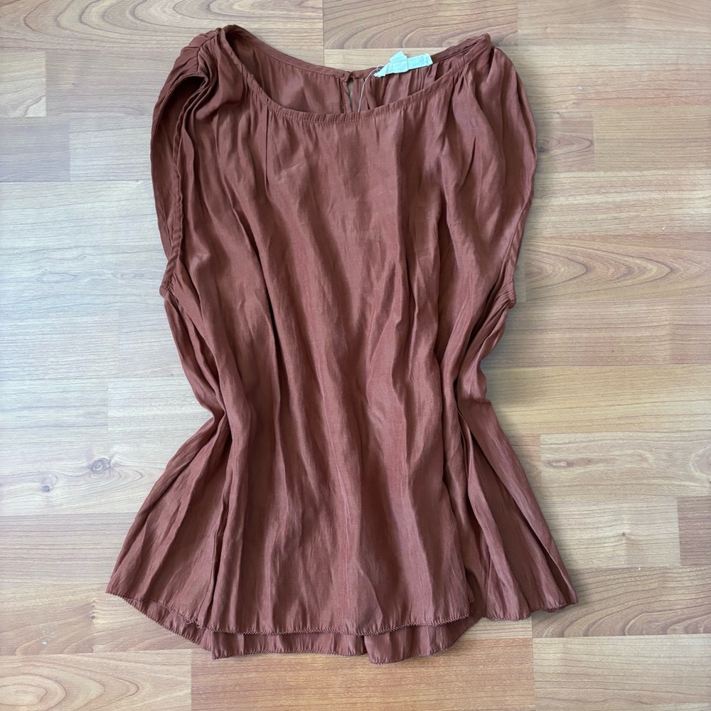 Women’s Rust Brown Sleeveless Blouse size medium